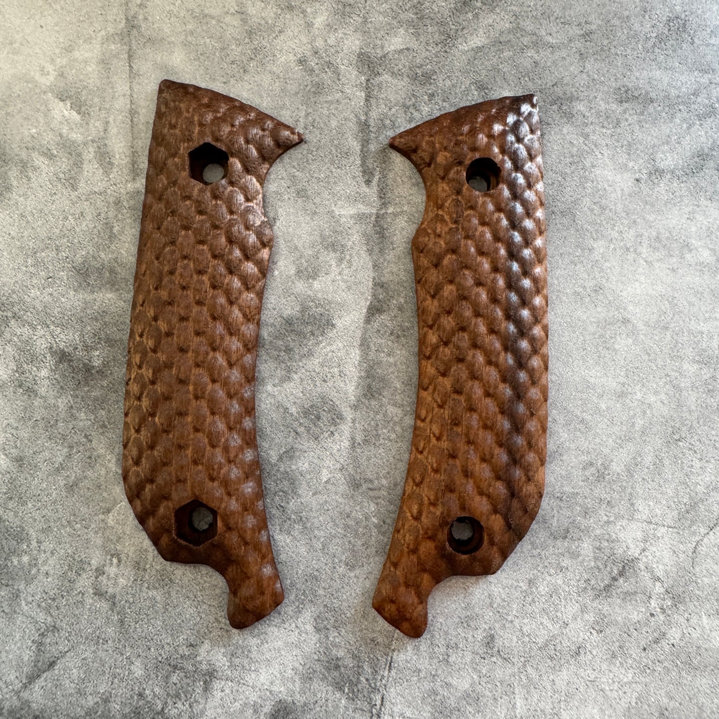 Dragonscale handles / scales for Ka-Bar Jarosz Turok
