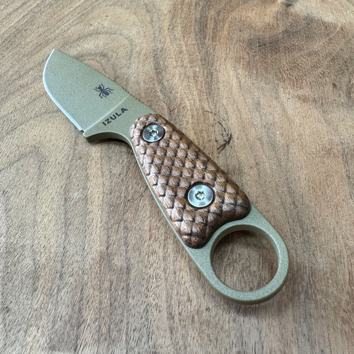 Dragonskin handles/scales for ESEE Izula