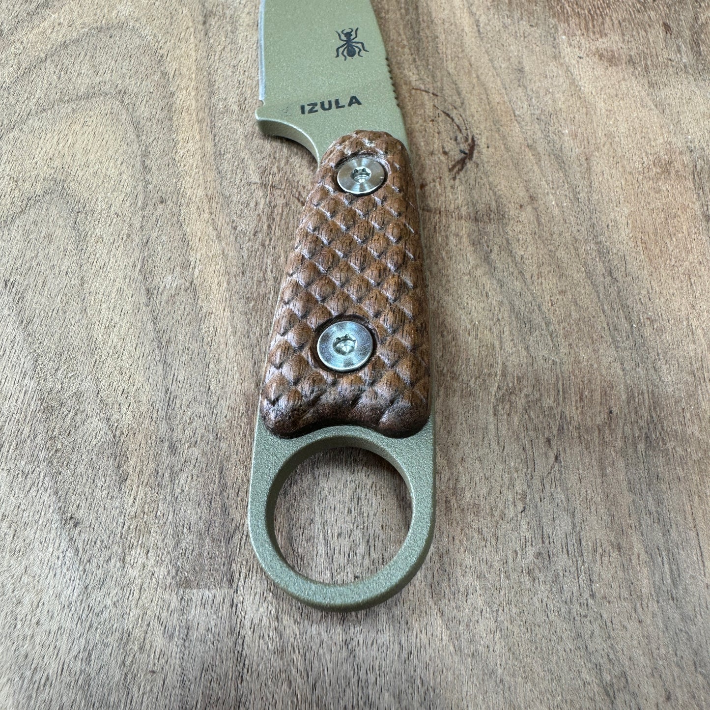 Dragonskin handles/scales for ESEE Izula