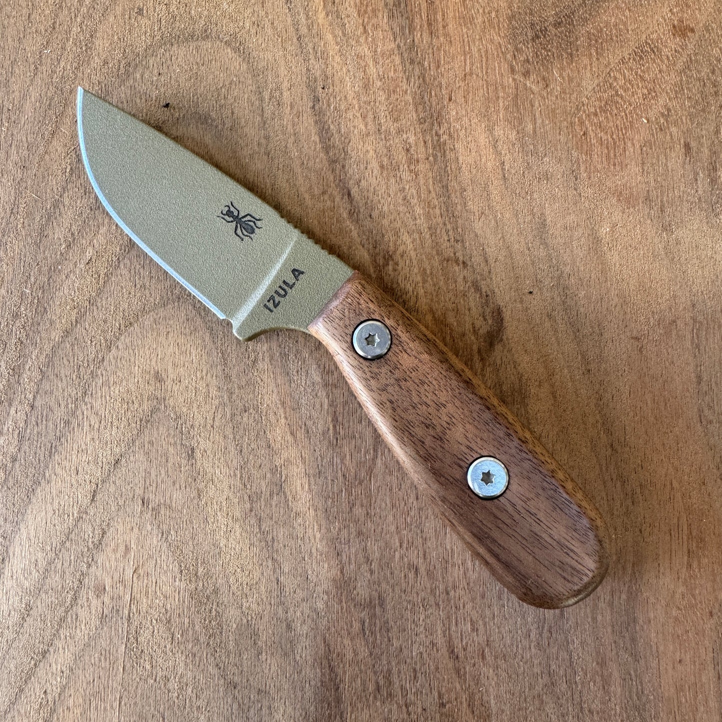 Walnut handles/scales for ESEE Izula