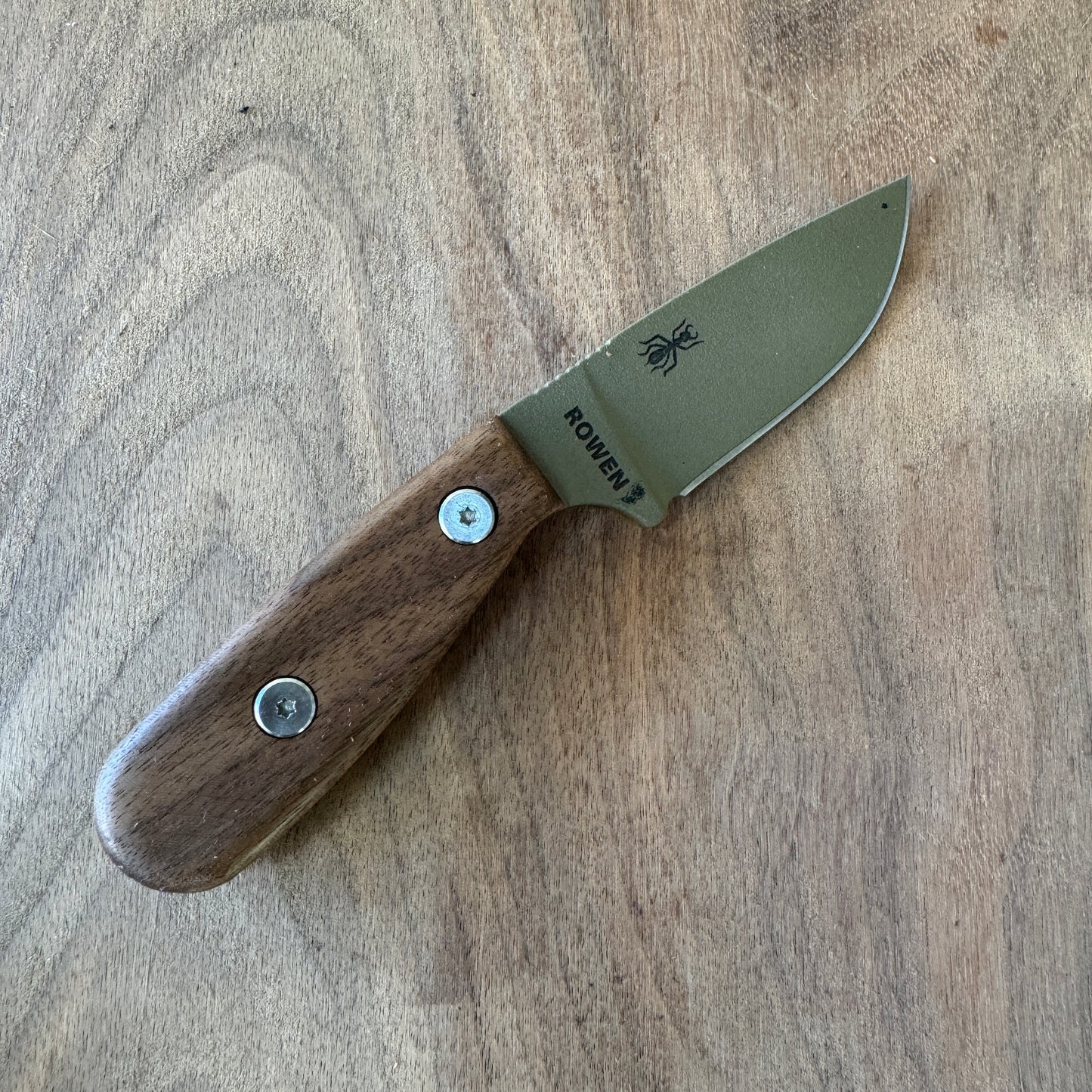 Walnut handles/scales for ESEE Izula