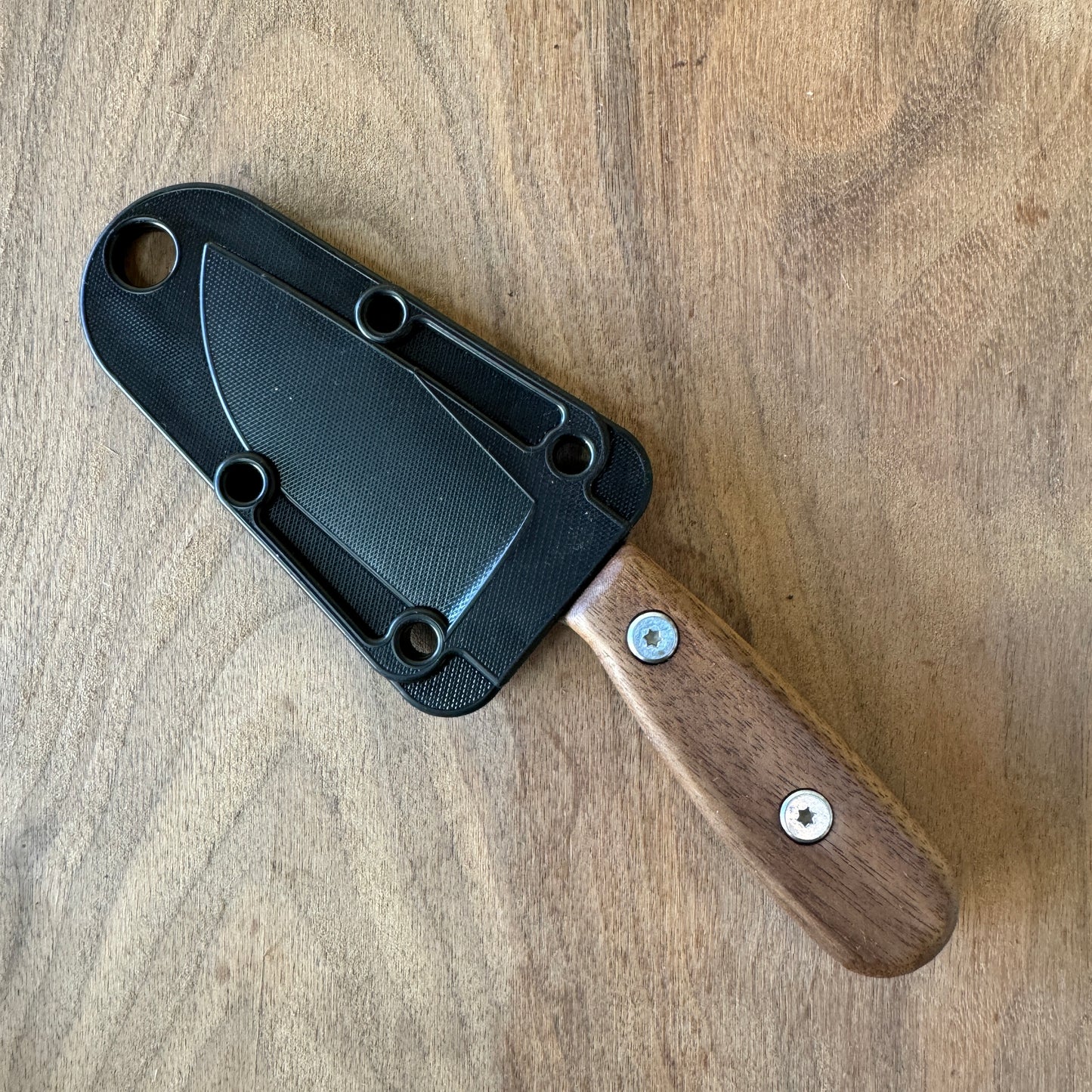 Walnut handles/scales for ESEE Izula