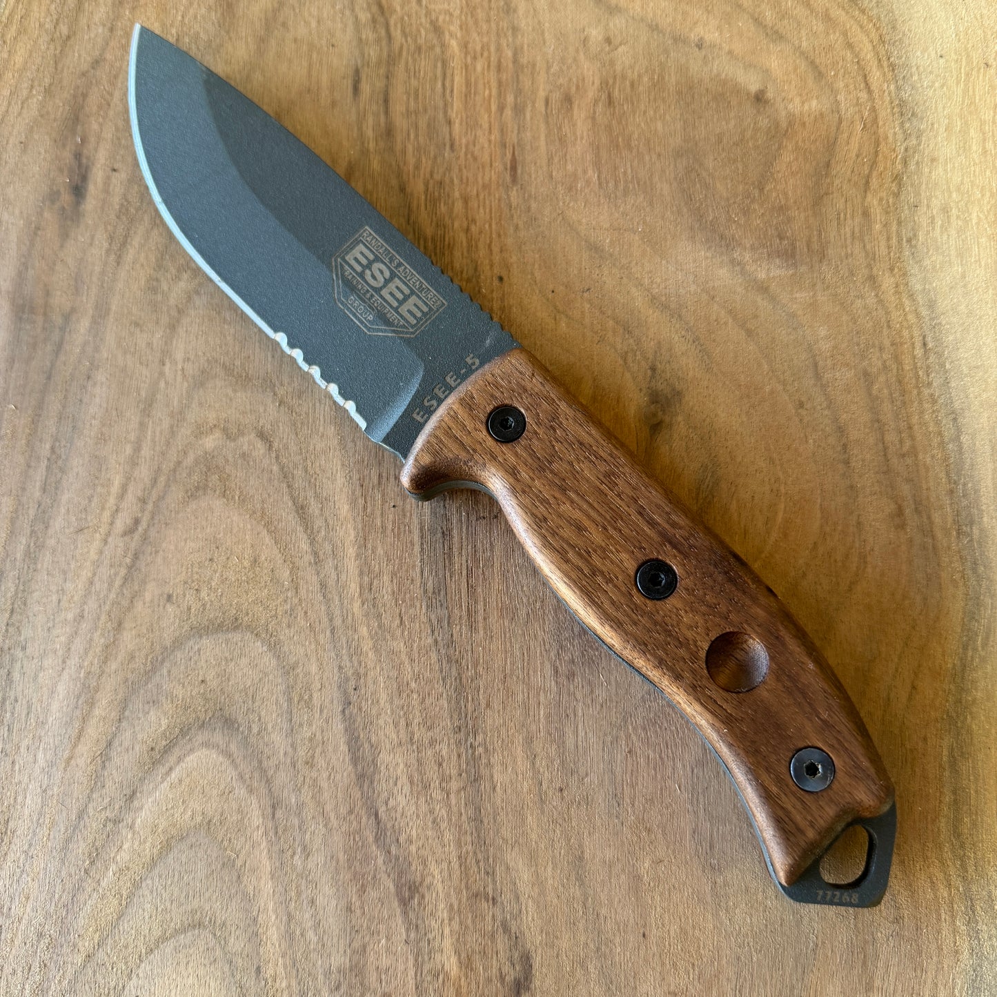 Walnut handles/scales for ESEE-5/6