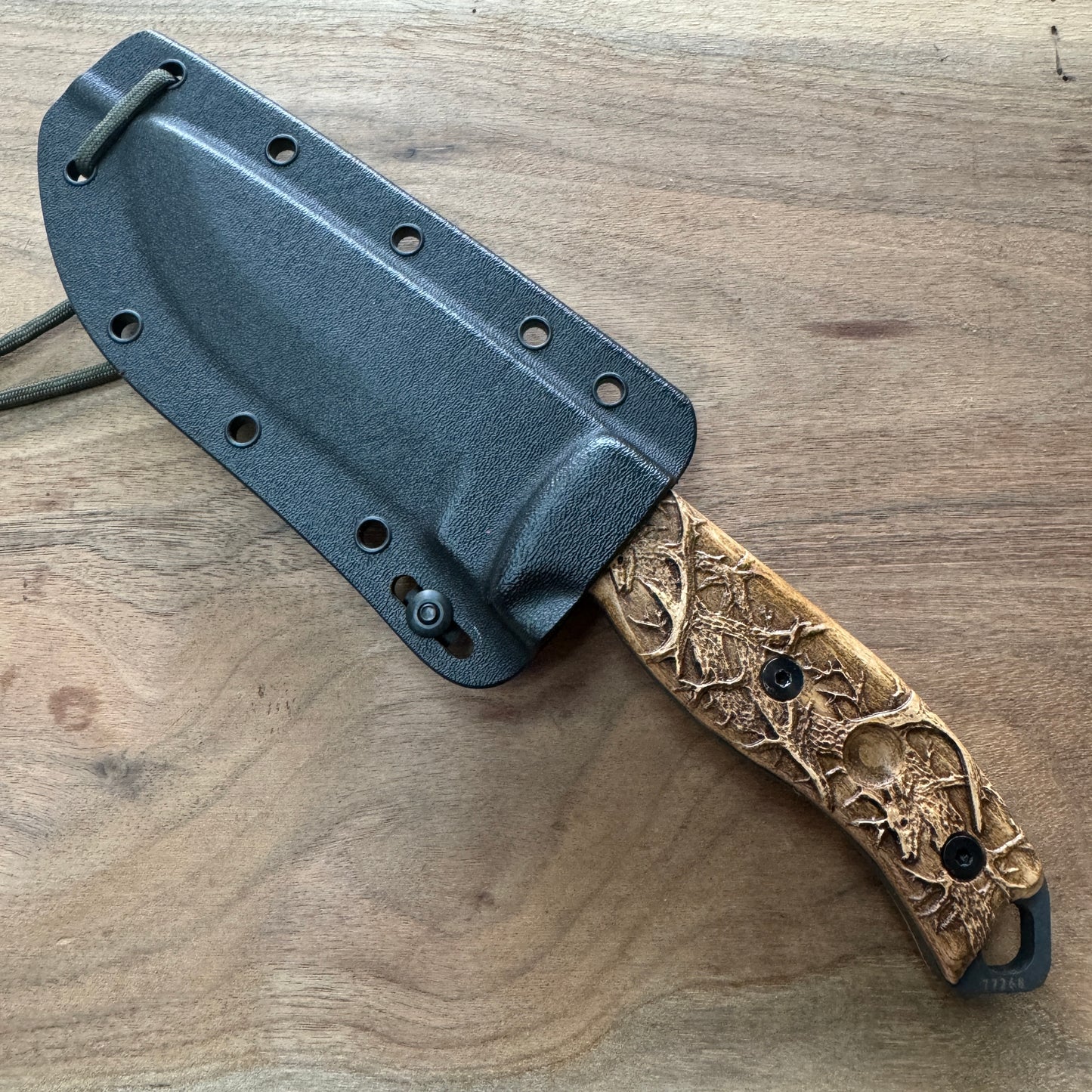 Buck's embrace handles/scales for ESEE-5/6