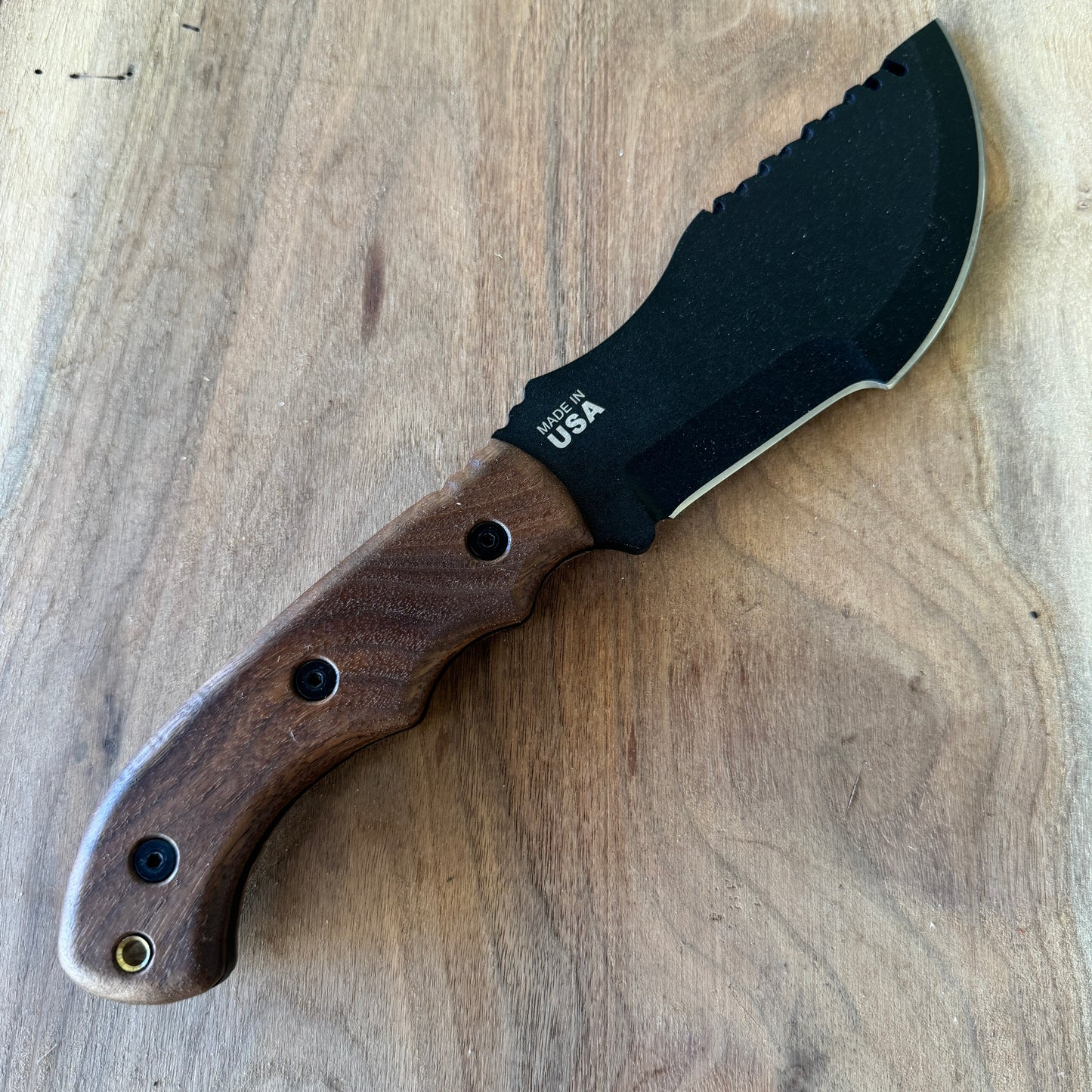 Walnut handles / scales for TOPS Tom Brown Tracker #1